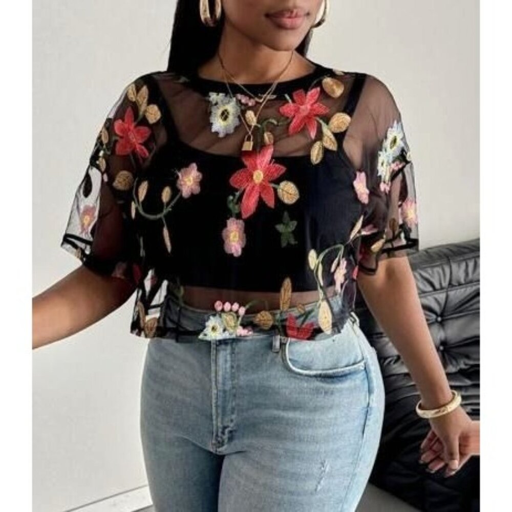 Womens XL Semi Sheer Black Floral Embroidered Mesh Crop Top Blouse Short Sleeve